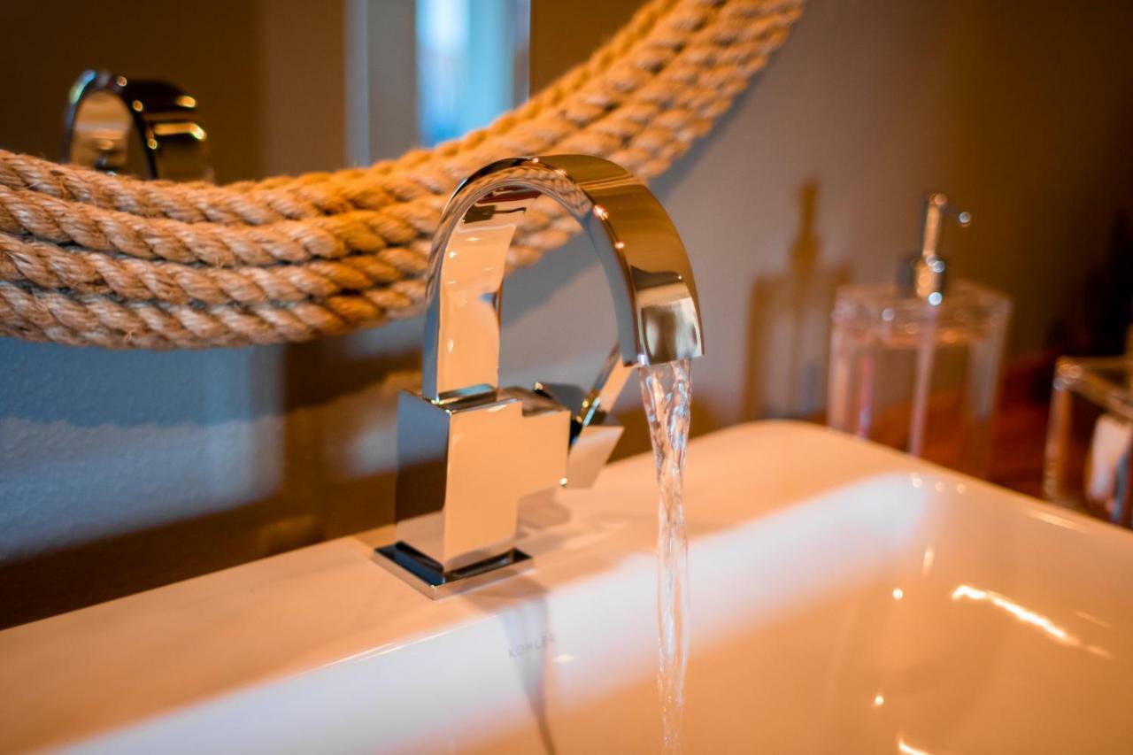 At The Helm Hotel Ilwaco Экстерьер фото